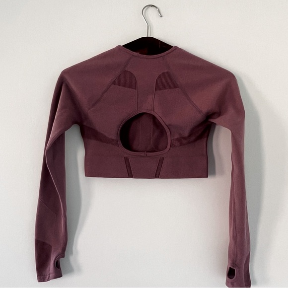 Cropped Workout Top - Picture 2 of 6